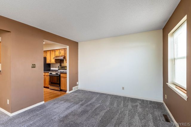 319 King Peterson Road, Buffalo, NY 14204