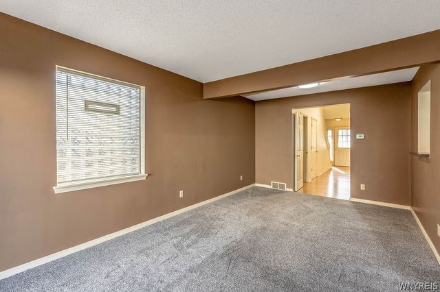 319 King Peterson Road, Buffalo, NY 14204