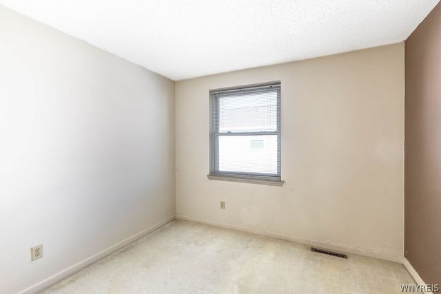 319 King Peterson Road, Buffalo, NY 14204