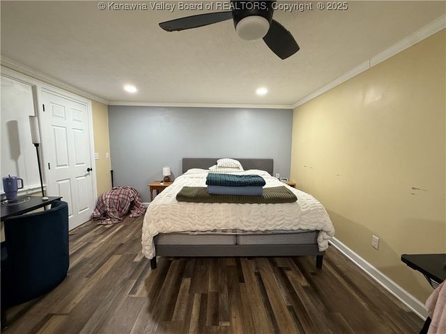 7904 Sissonville Drive, Sissonville, WV 25320