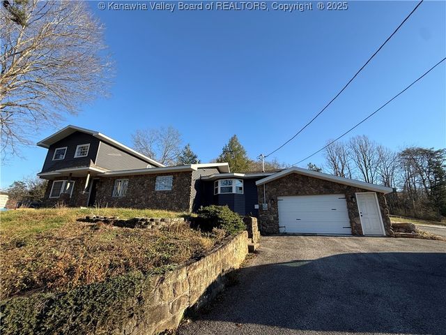 7904 Sissonville Drive, Sissonville, WV 25320