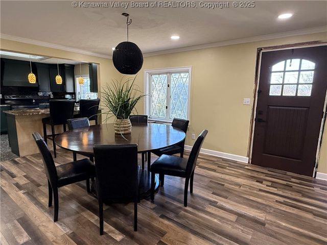 7904 Sissonville Drive, Sissonville, WV 25320