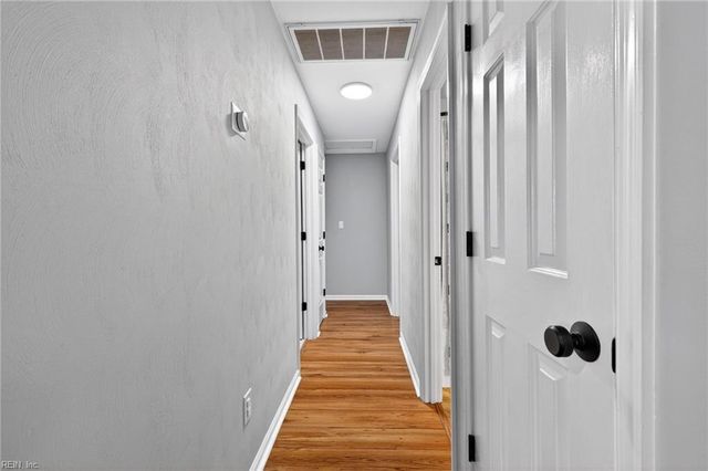 524 N Hills DR, Chesapeake, VA 23320