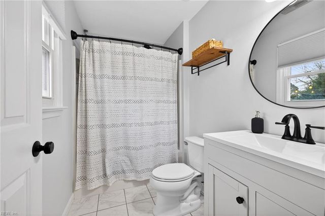 524 N Hills DR, Chesapeake, VA 23320