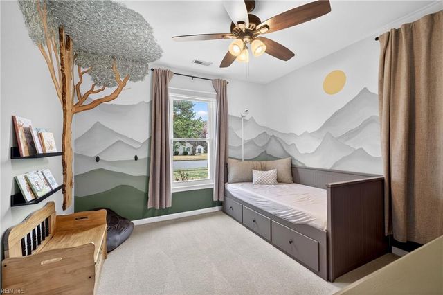 524 N Hills DR, Chesapeake, VA 23320