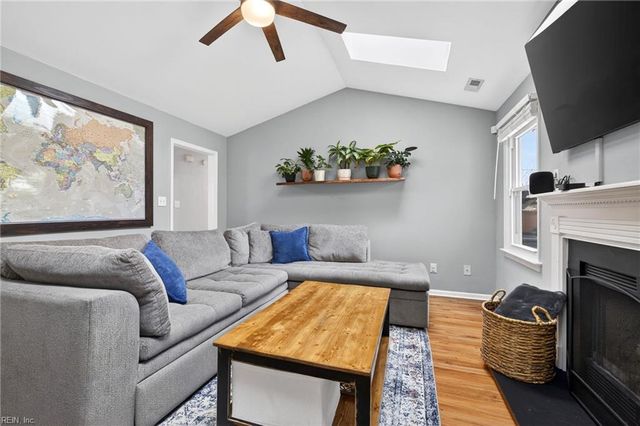 524 N Hills DR, Chesapeake, VA 23320