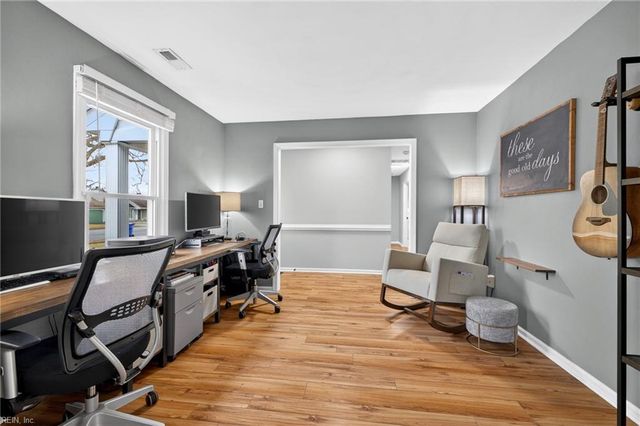 524 N Hills DR, Chesapeake, VA 23320