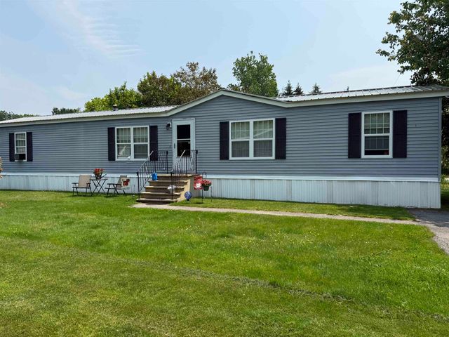 8 Sir Lancelot Drive, Exeter, NH 03833