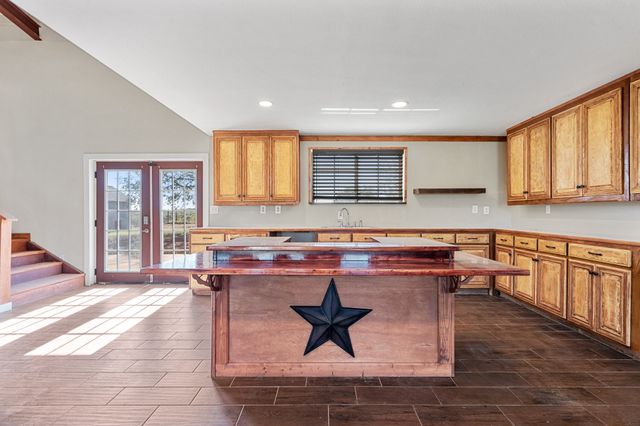 138 Slate Rock Road, Ennis, TX 75119