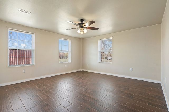 138 Slate Rock Road, Ennis, TX 75119