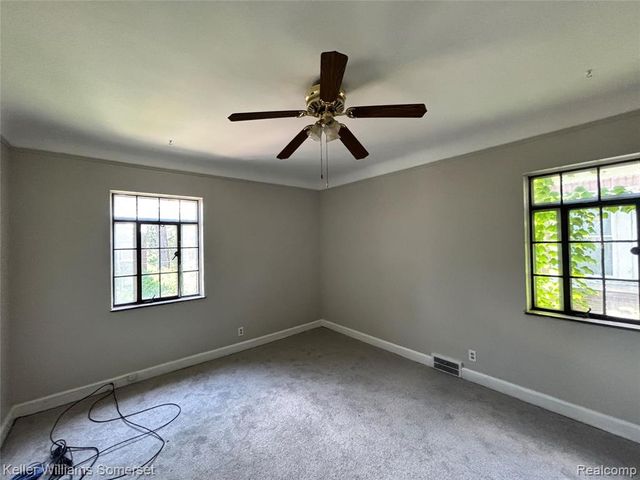 2943 Leslie Street, Detroit, MI 48238