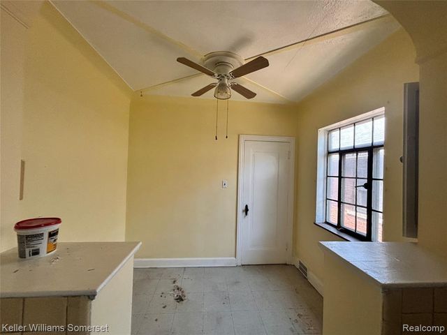 2943 Leslie Street, Detroit, MI 48238