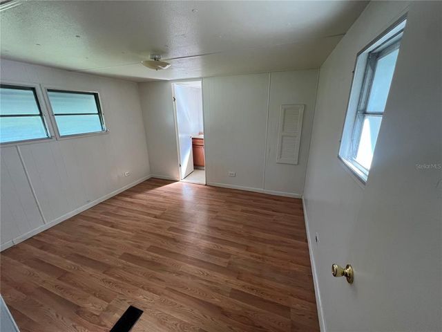 207 SALEM STREET, Interlachen, FL 32148