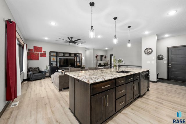 104 E Birchwood Dr Drive, Brandon, SD 57005