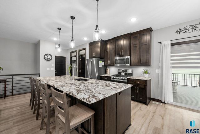 104 E Birchwood Dr Drive, Brandon, SD 57005