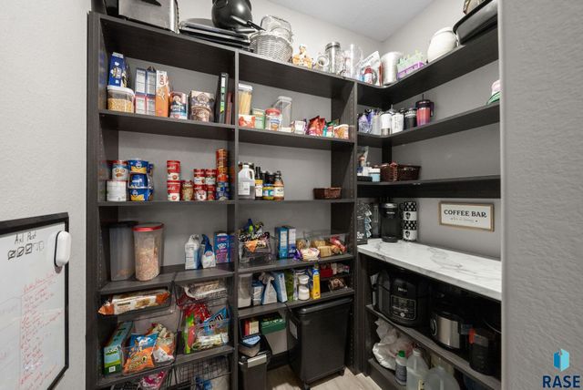 104 E Birchwood Dr Drive, Brandon, SD 57005