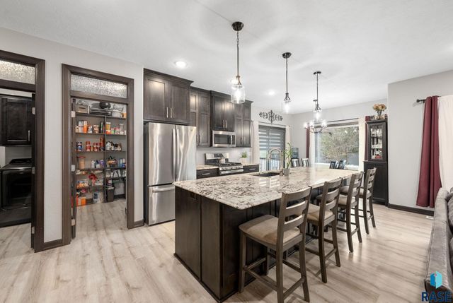 104 E Birchwood Dr Drive, Brandon, SD 57005