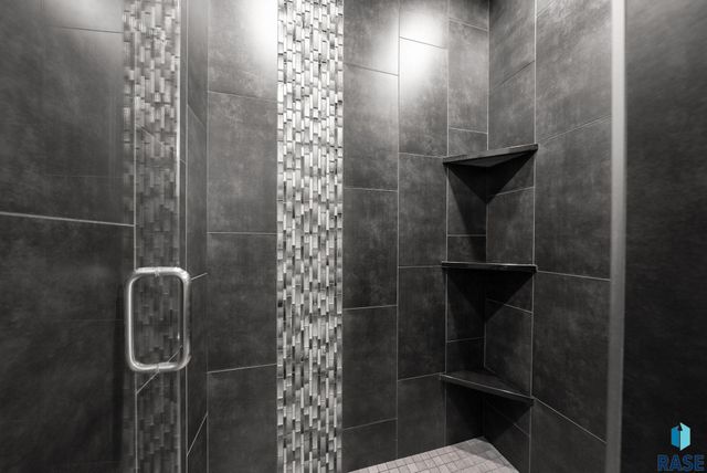 104 E Birchwood Dr Drive, Brandon, SD 57005