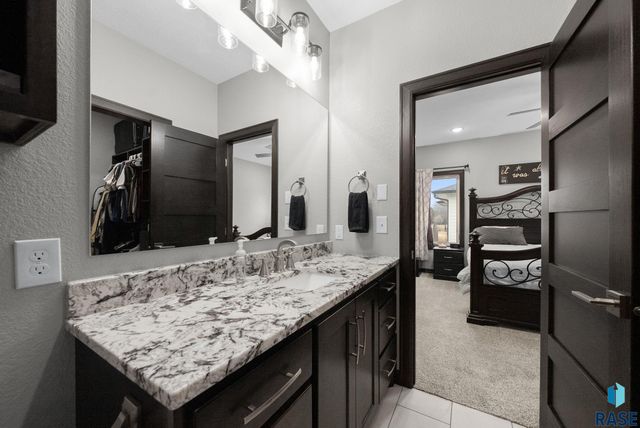 104 E Birchwood Dr Drive, Brandon, SD 57005