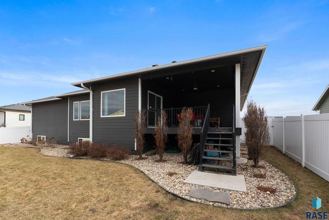 104 E Birchwood Dr Drive, Brandon, SD 57005