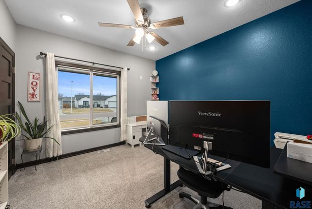 104 E Birchwood Dr Drive, Brandon, SD 57005