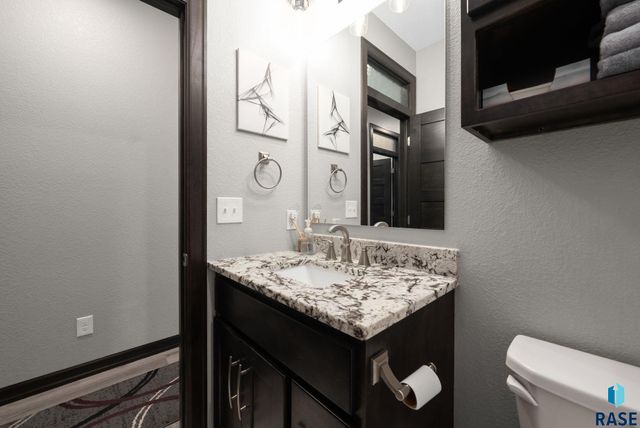 104 E Birchwood Dr Drive, Brandon, SD 57005