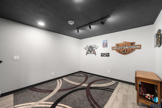 104 E Birchwood Dr Drive, Brandon, SD 57005