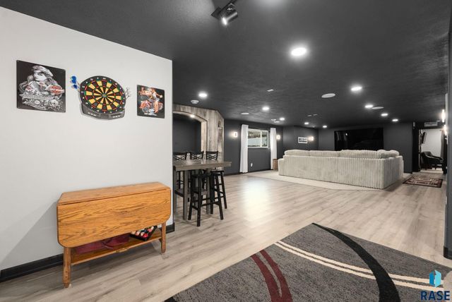 104 E Birchwood Dr Drive, Brandon, SD 57005