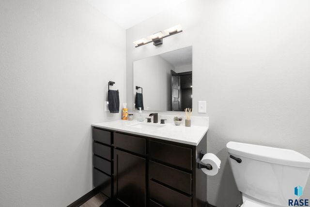 104 E Birchwood Dr Drive, Brandon, SD 57005