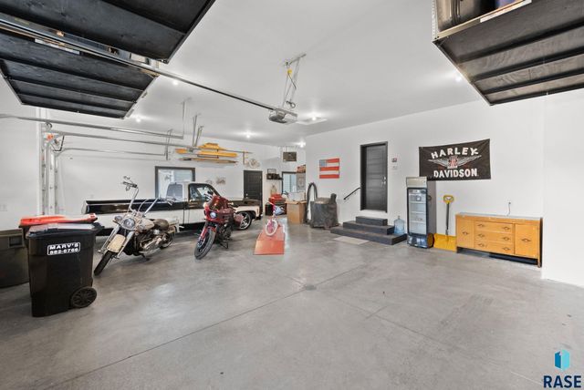 104 E Birchwood Dr Drive, Brandon, SD 57005