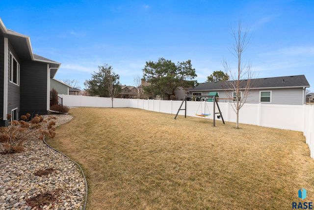 104 E Birchwood Dr Drive, Brandon, SD 57005