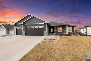 104 E Birchwood Dr Drive, Brandon, SD 57005