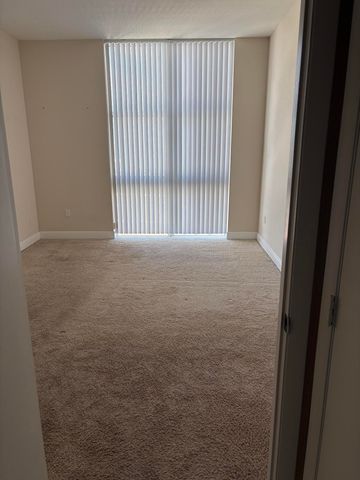 550 Okeechobee Boulevard Lph-16, West Palm Beach, FL 33401