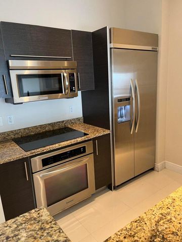 550 Okeechobee Boulevard Lph-16, West Palm Beach, FL 33401