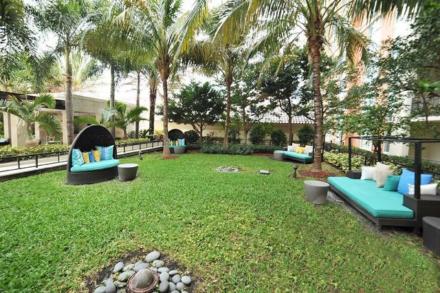 550 Okeechobee Boulevard Lph-16, West Palm Beach, FL 33401