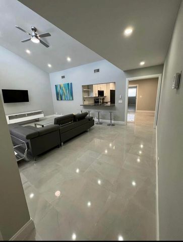 404 SE 6th Avenue, Deerfield Beach, FL 33441