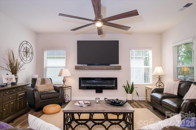 4518 Duplin Drive, Charlotte, NC 28214