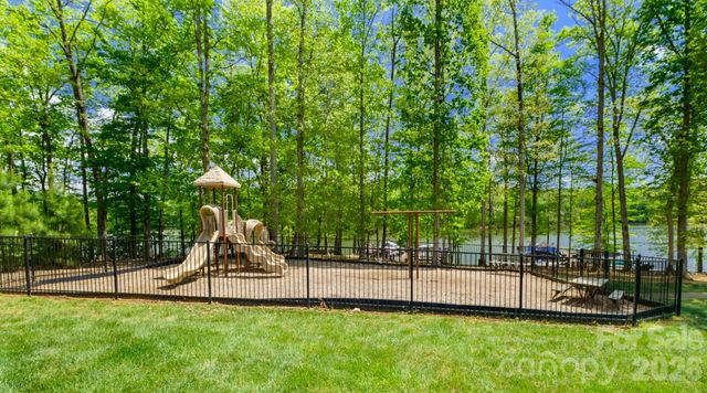4518 Duplin Drive, Charlotte, NC 28214