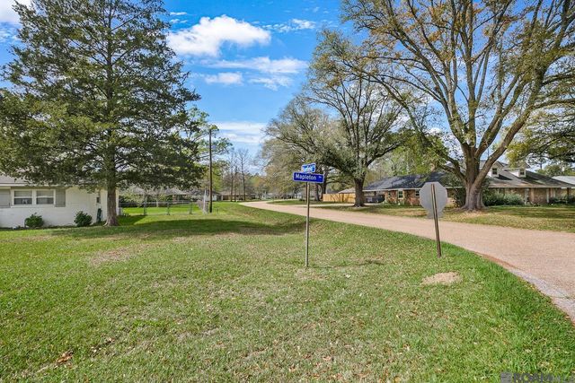 5665 Mapleton Dr, Greenwell Springs, LA 70739