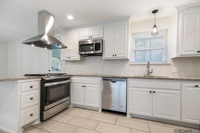 5665 Mapleton Dr, Greenwell Springs, LA 70739