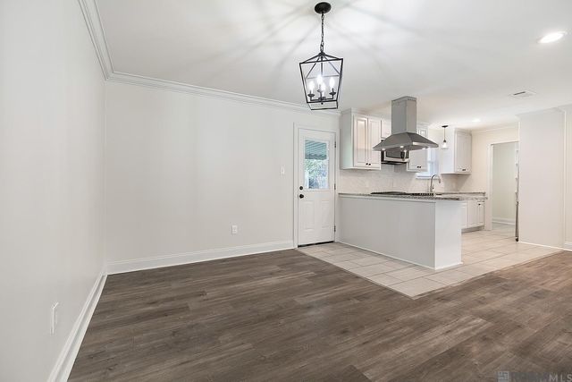 5665 Mapleton Dr, Greenwell Springs, LA 70739