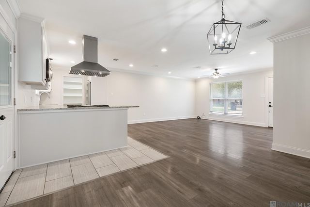 5665 Mapleton Dr, Greenwell Springs, LA 70739