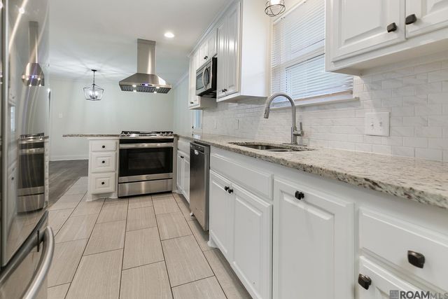 5665 Mapleton Dr, Greenwell Springs, LA 70739