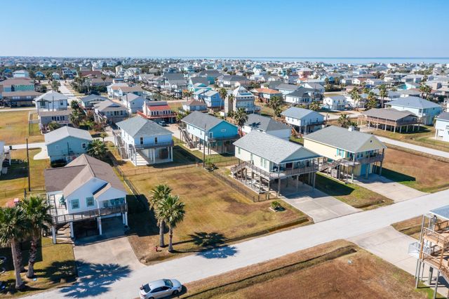 4130 Grayson Drive, Galveston, TX 77554