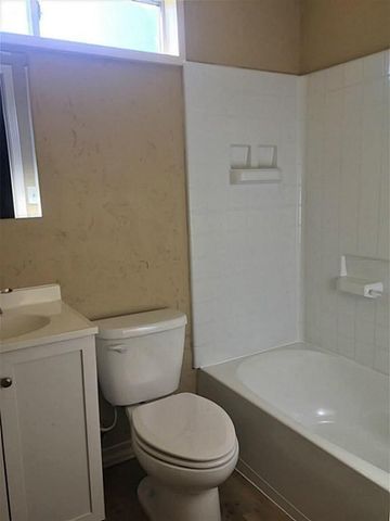 306 E 32nd Street, Houston, TX 77018