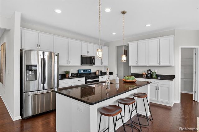 897 Harrison Street, Canton, MI 48188