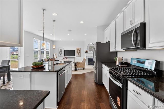 897 Harrison Street, Canton, MI 48188