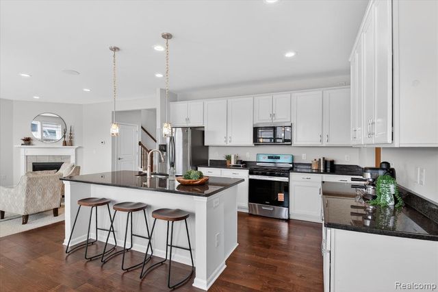 897 Harrison Street, Canton, MI 48188