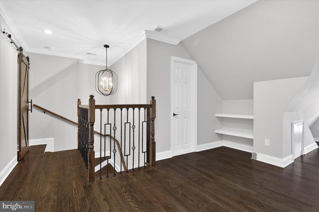 1607 N GLEBE RD, Arlington, VA 22207