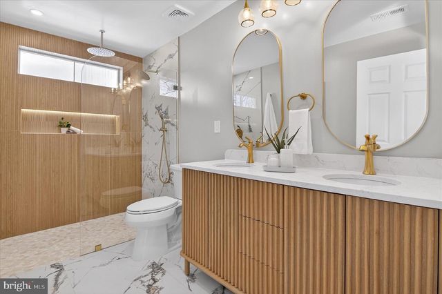 1607 N GLEBE RD, Arlington, VA 22207